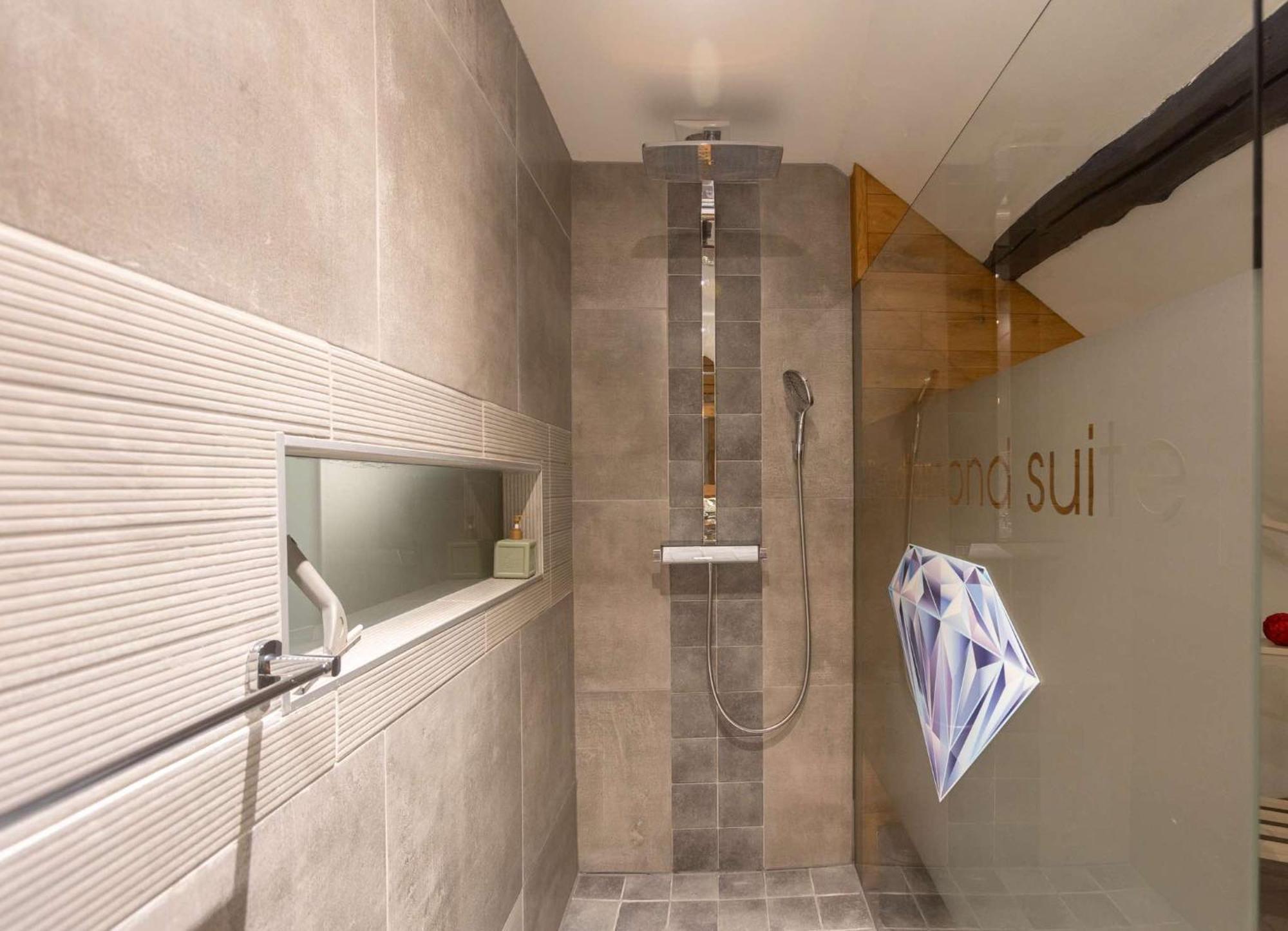 Apartment Design Suite Jehanster Экстерьер фото